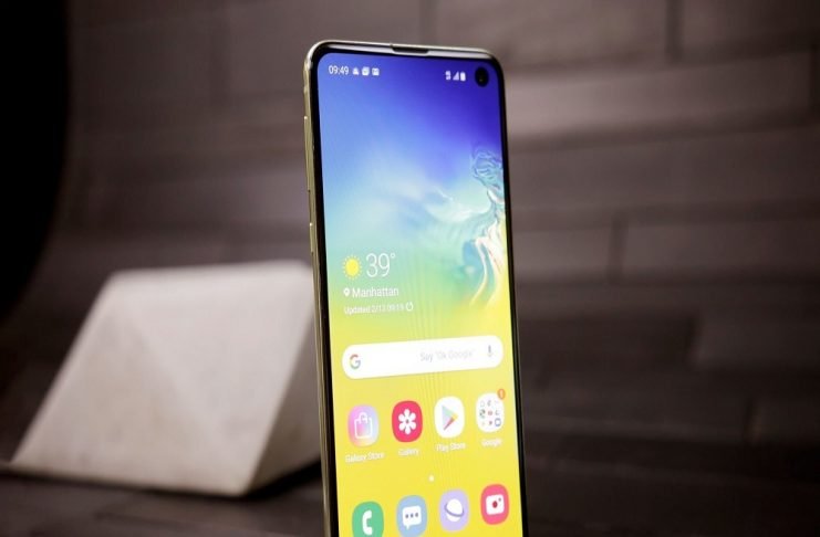 best Galaxy S10e screen protectors